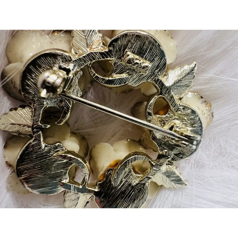 Vintage Coro Brooch Pin Flower Yellow Gold Tone Elegant Classic Perfect Gift